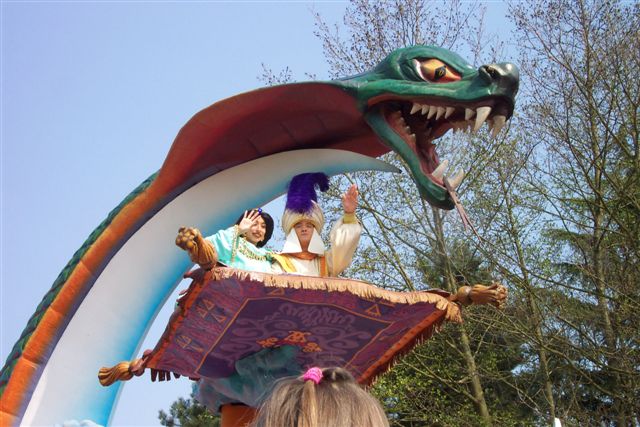 DISNEYLAND-PARIS-EURODISNEY-PARCS-DISNEY-HOTELS-BILLETS-PROMO-TARIFS-SNCF-PHOTOS-GRATUITES