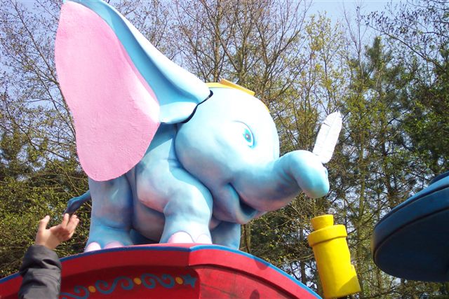 DISNEYLAND-PARIS-EURODISNEY-PARCS-DISNEY-HOTELS-BILLETS-PROMO-TARIFS-SNCF-PHOTOS-GRATUITES