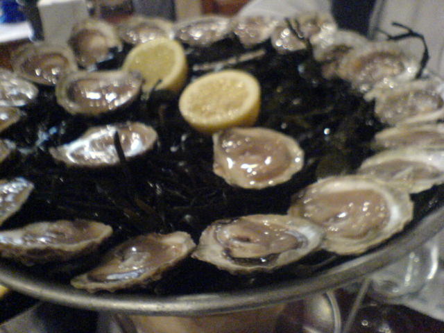 L'ECAILLER DU BISTROT PARIS RUE PAUL BERT 75011 POISSONS