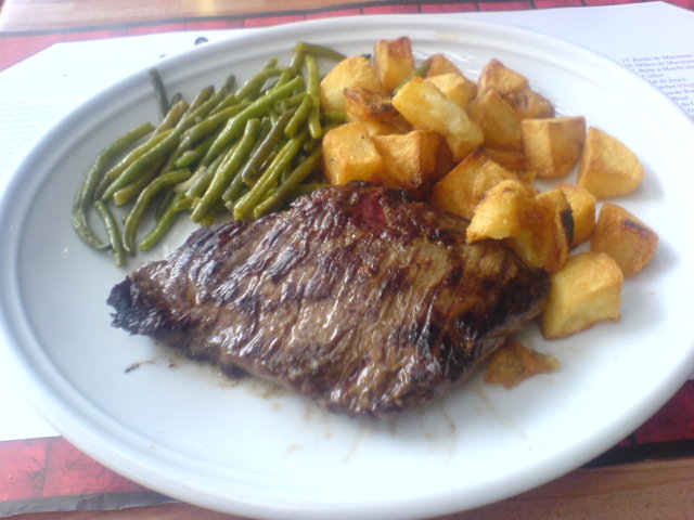RESTO BRASSERIE VIANDES PARIS LE LOUCHEBEM PAVE BAVETTE FILET COTE DE BOEUF BONNES VIANDES AUX HALLES LE LOUCHEBEM