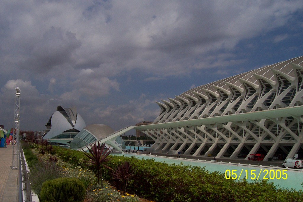 VALENCE-ESPAGNE-VALENCIA-ESPANA-CITE-DES-SCIENCES-ET-DES-ARTS-CIUDAD-DE-LAS-ARTES-Y-LAS-CIENCIAS-HEMISFERIC-OCEANOGRAFIC