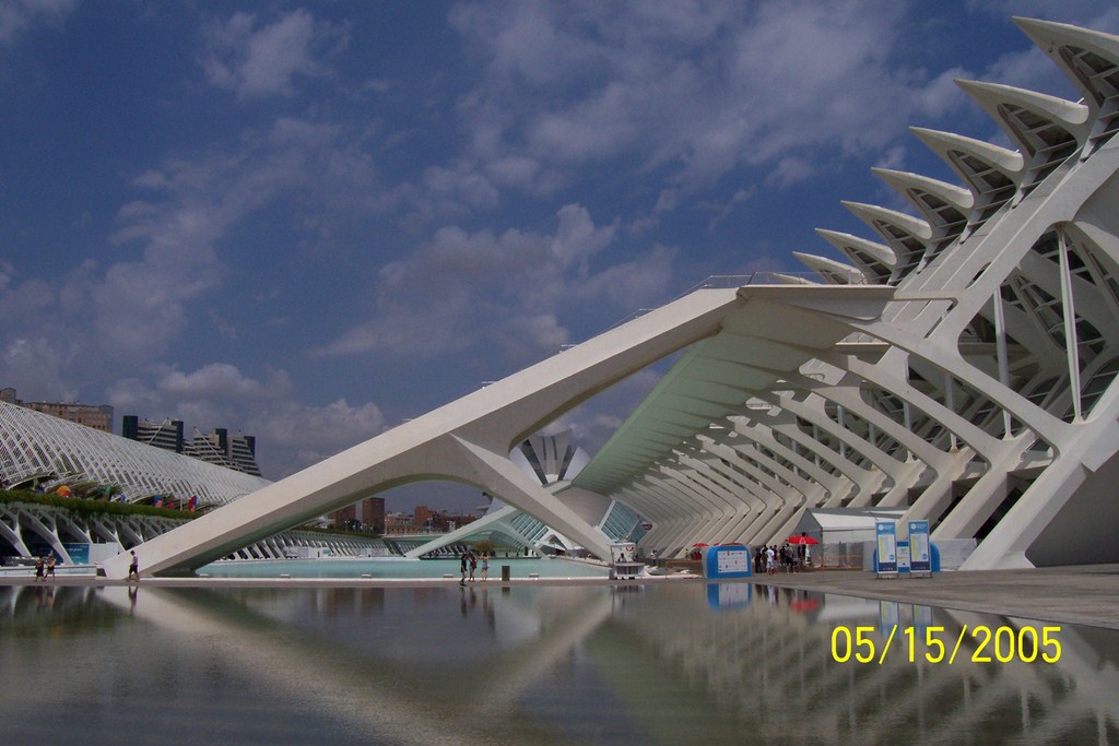 VALENCE-ESPAGNE-VALENCIA-ESPANA-CITE-DES-SCIENCES-ET-DES-ARTS-CIUDAD-DE-LAS-ARTES-Y-LAS-CIENCIAS-HEMISFERIC-OCEANOGRAFIC