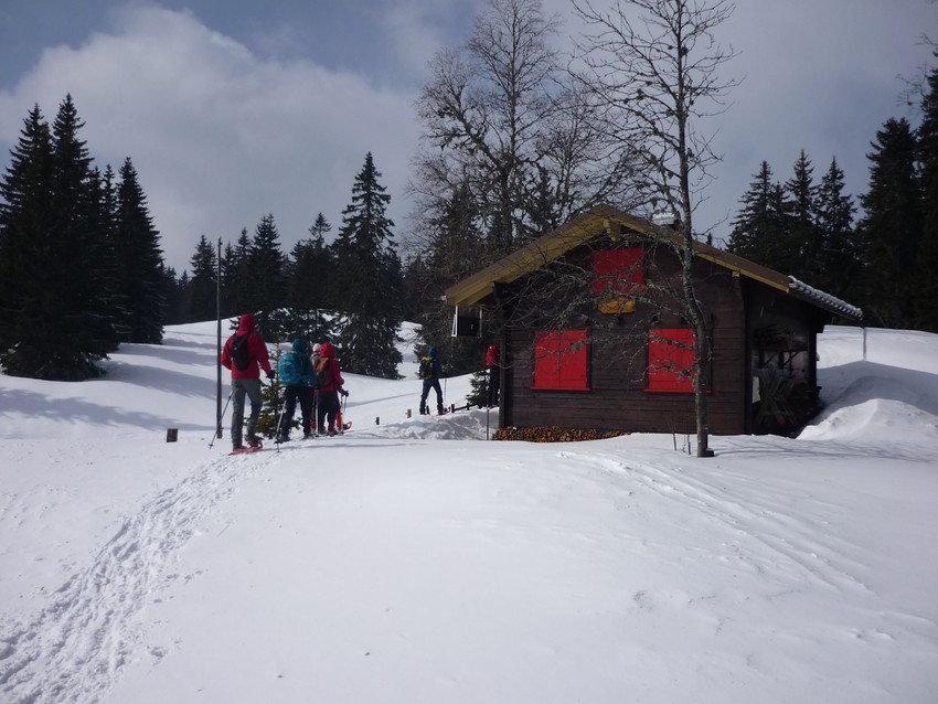 TRAVERSEE DU JURA FRANCO SUISSE EN RAQUETTE ET SKI DE FOND