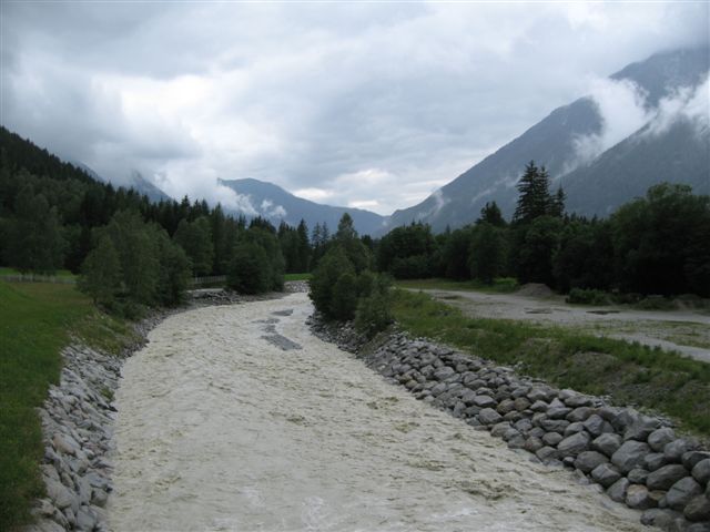 torrents photos gratuites montagne debit eau cours chenal ecoulement cone dejection sediments erosion flore glacieres alpes chamonix