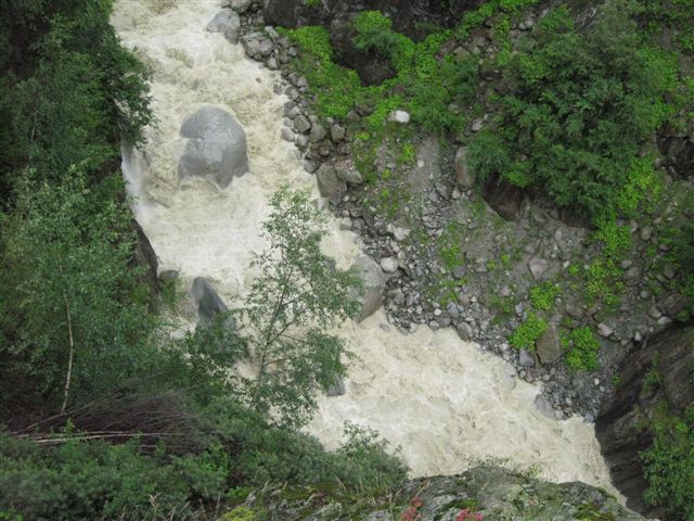 torrents photos gratuites montagne debit eau cours chenal ecoulement cone dejection sediments erosion flore glacieres alpes chamonix