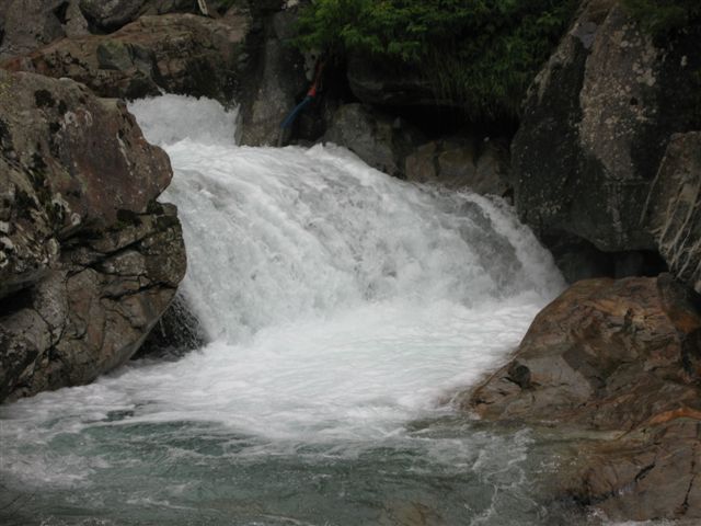 torrents photos gratuites montagne debit eau cours chenal ecoulement cone dejection sediments erosion flore glacieres alpes chamonix
