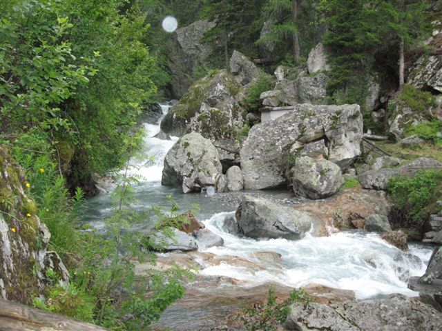torrents photos gratuites montagne debit eau cours chenal ecoulement cone dejection sediments erosion flore glacieres alpes chamonix