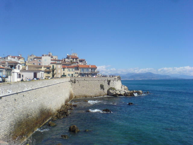 ANTIBES