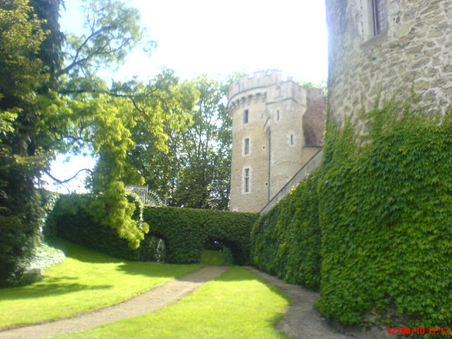 CHATEAU GUILLAUME IX ALLENOR AQUITAINE CHATEAU GUILLAUME 