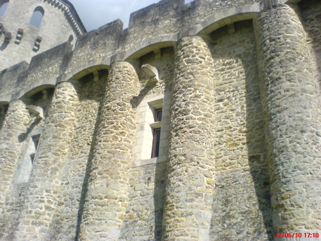 CHATEAU GUILLAUME IX ALLENOR AQUITAINE CHATEAU GUILLAUME 
