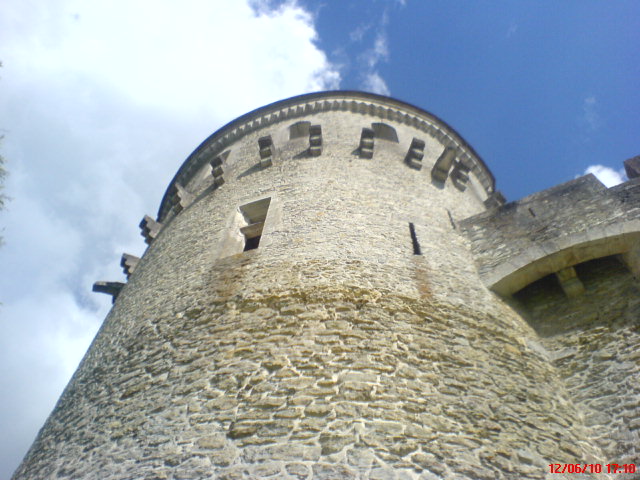 CHATEAU GUILLAUME IX ALLENOR AQUITAINE CHATEAU GUILLAUME 